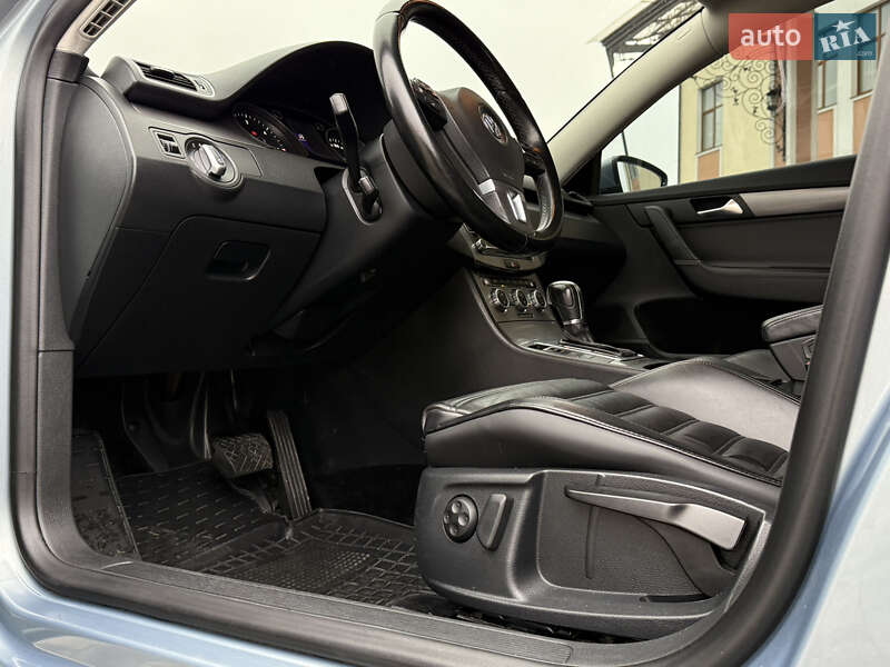Универсал Volkswagen Passat 2012 в Дрогобыче