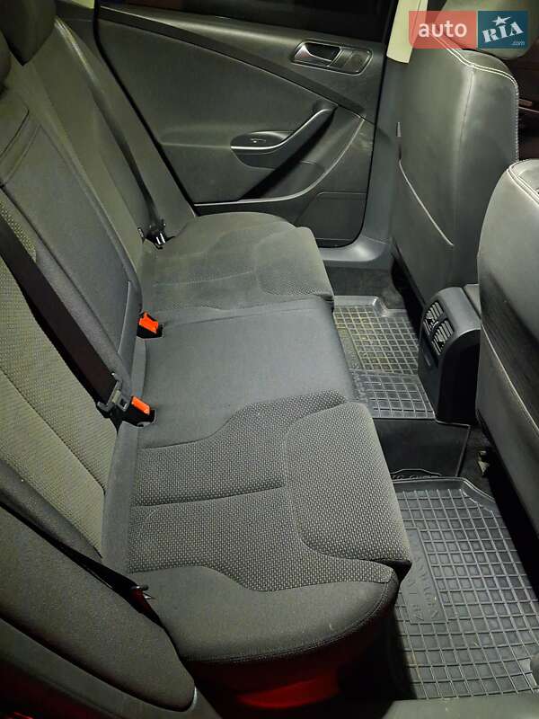 Универсал Volkswagen Passat 2010 в Христиновке