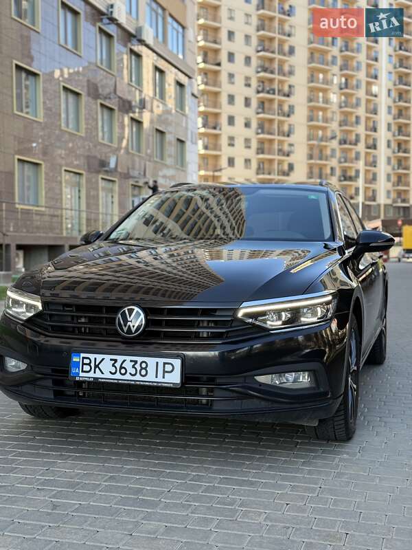 Універсал Volkswagen Passat 2021 в Одесі фото 27 Універсал Volkswagen Passat 2021 в Одесі