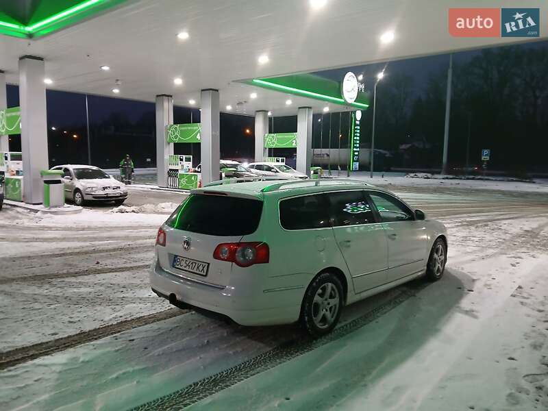 Універсал Volkswagen Passat 2010 в Львові