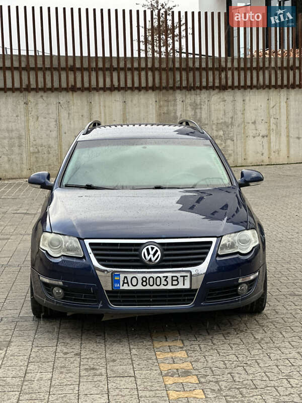Універсал Volkswagen Passat 2008 в Ужгороді