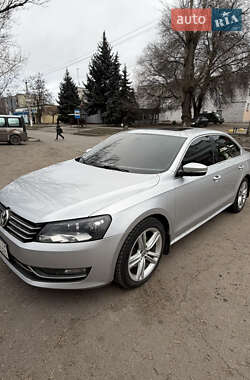 Седан Volkswagen Passat 2015 в Павлограді