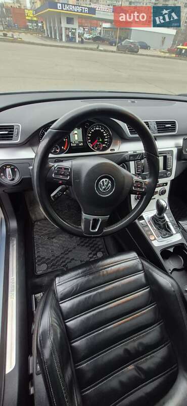 Универсал Volkswagen Passat 2012 в Харькове