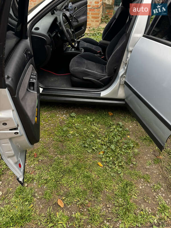 Универсал Volkswagen Passat 1999 в Люботине