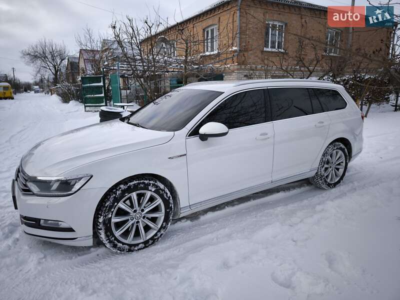 Універсал Volkswagen Passat 2015 в Козятині