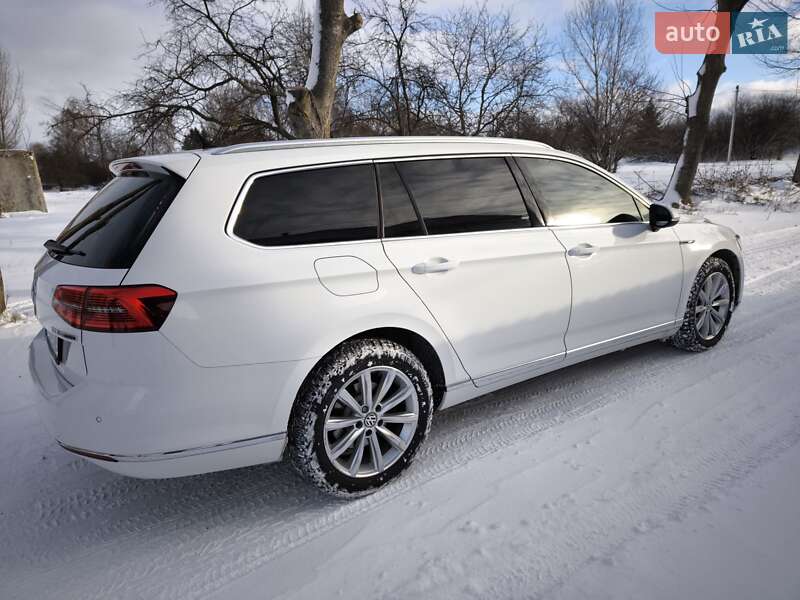 Універсал Volkswagen Passat 2015 в Козятині