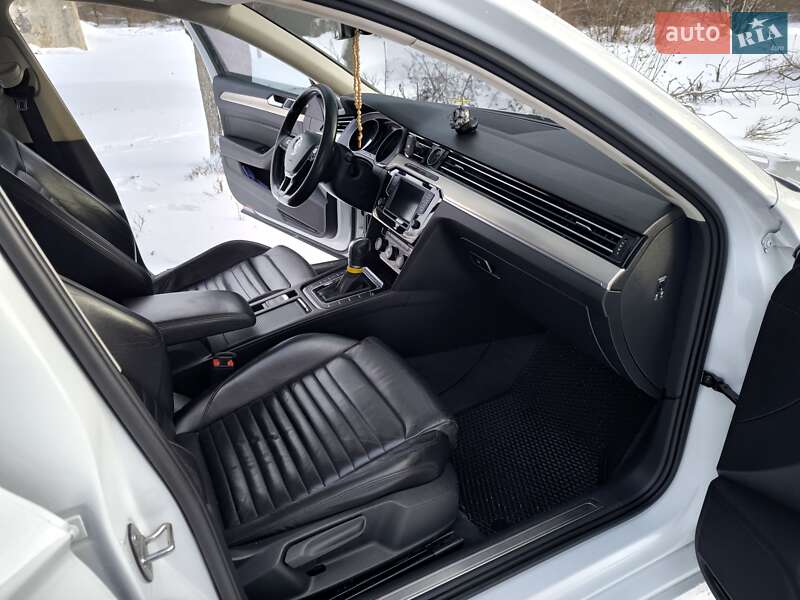 Універсал Volkswagen Passat 2015 в Козятині