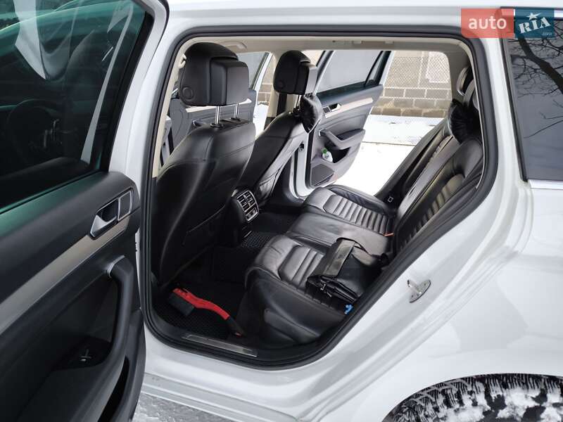 Універсал Volkswagen Passat 2015 в Козятині