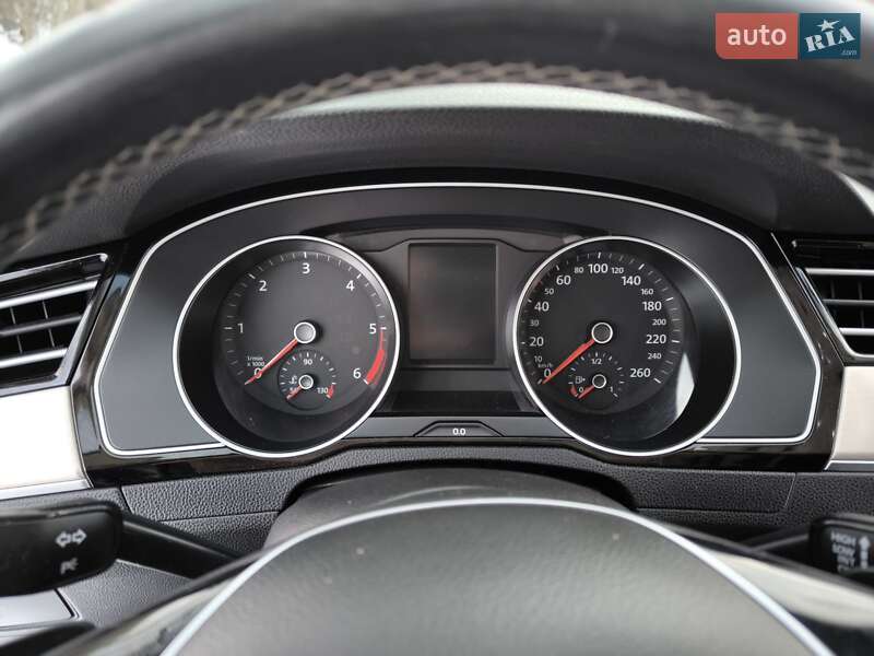 Універсал Volkswagen Passat 2015 в Козятині