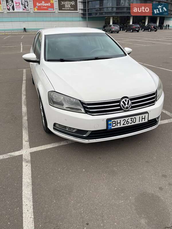 Седан Volkswagen Passat 2012 в Одессе фото 3 Седан Volkswagen Passat 2012 в Одессе