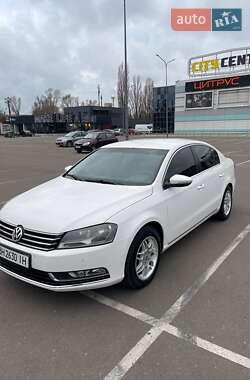 Седан Volkswagen Passat 2012 в Одессе