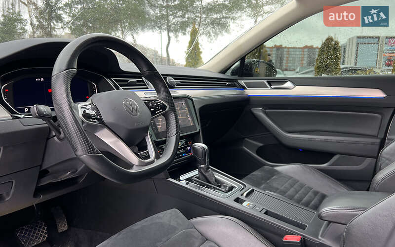 Седан Volkswagen Passat 2016 в Львові