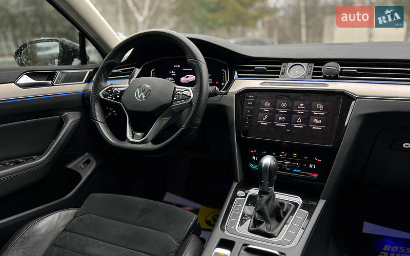 Седан Volkswagen Passat 2016 в Львові