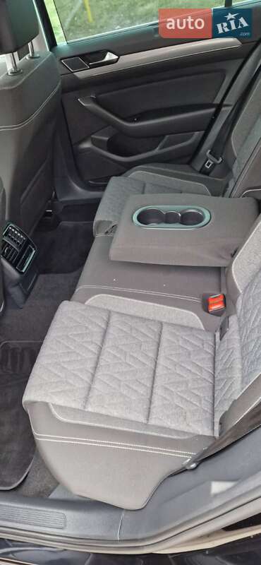 Универсал Volkswagen Passat 2022 в Львове фото 11 Универсал Volkswagen Passat 2022 в Львове