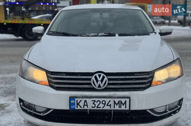 Седан Volkswagen Passat 2015 в Києві