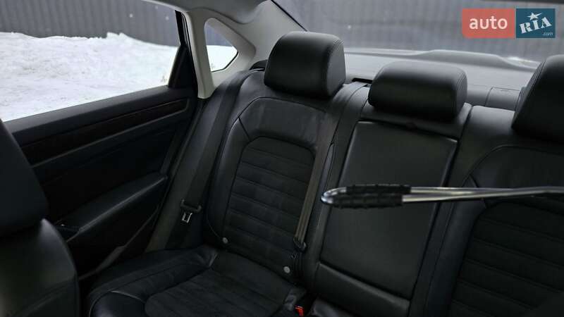 Седан Volkswagen Passat 2015 в Киеве фото 19 Седан Volkswagen Passat 2015 в Киеве
