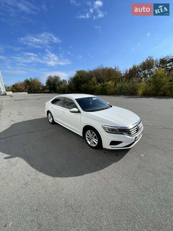 Седан Volkswagen Passat 2019 в Дніпрі