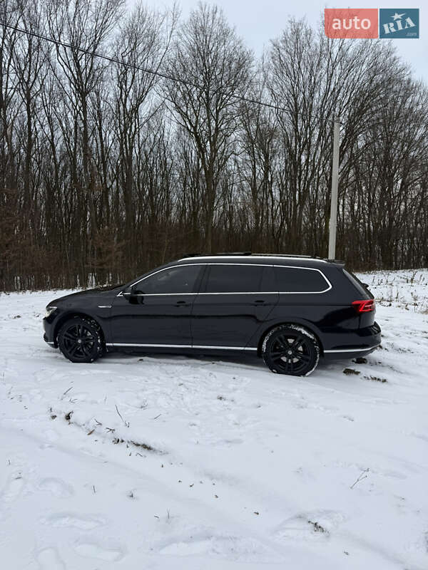 Універсал Volkswagen Passat 2015 в Рівному