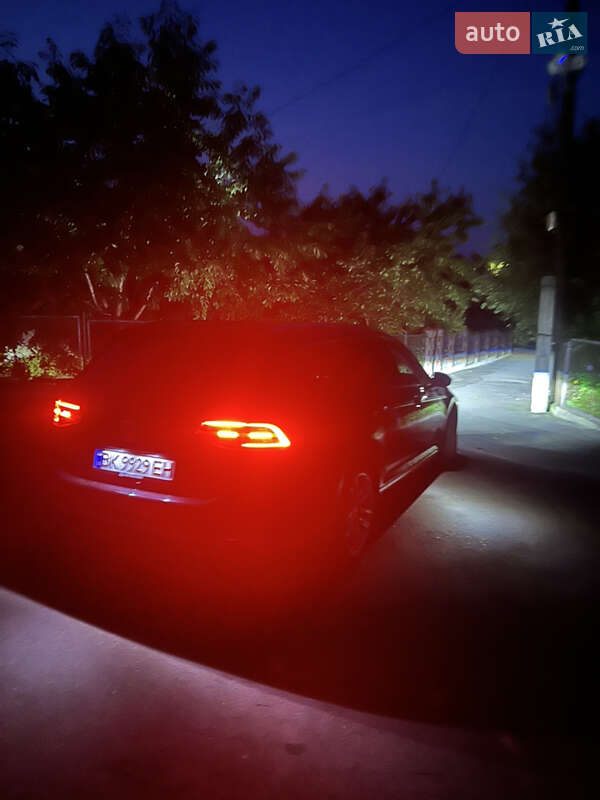 Універсал Volkswagen Passat 2015 в Рівному