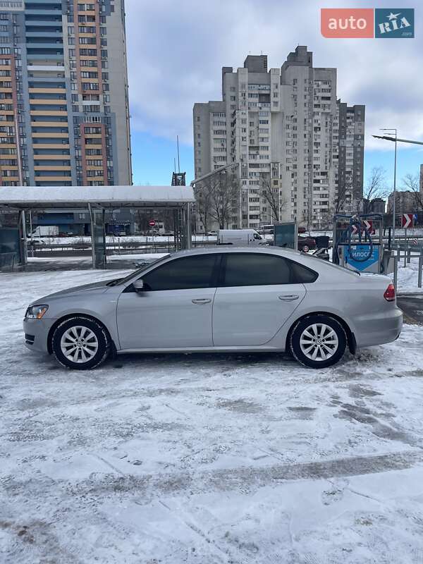 Седан Volkswagen Passat 2014 в Киеве