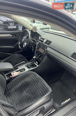 Седан Volkswagen Passat 2013 в Хмельницком