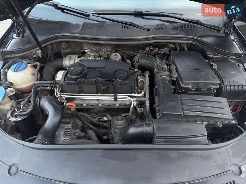 Универсал Volkswagen Passat 2006 в Одессе