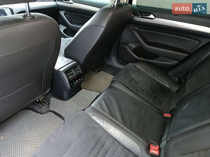 Універсал Volkswagen Passat 2016 в Вінниці