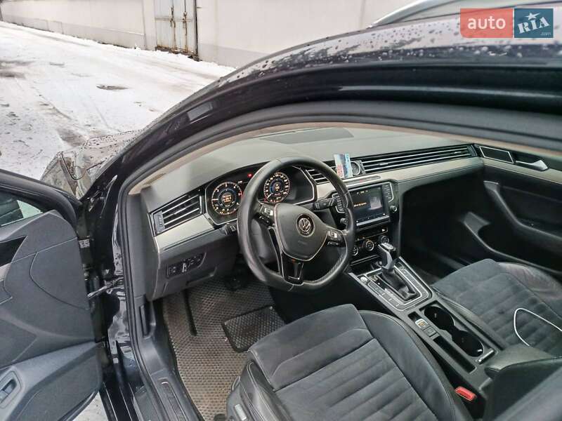 Універсал Volkswagen Passat 2016 в Вінниці