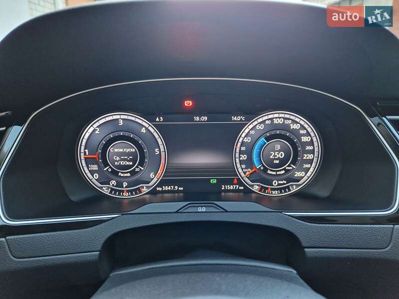 Універсал Volkswagen Passat 2016 в Києві фото 26 Універсал Volkswagen Passat 2016 в Києві