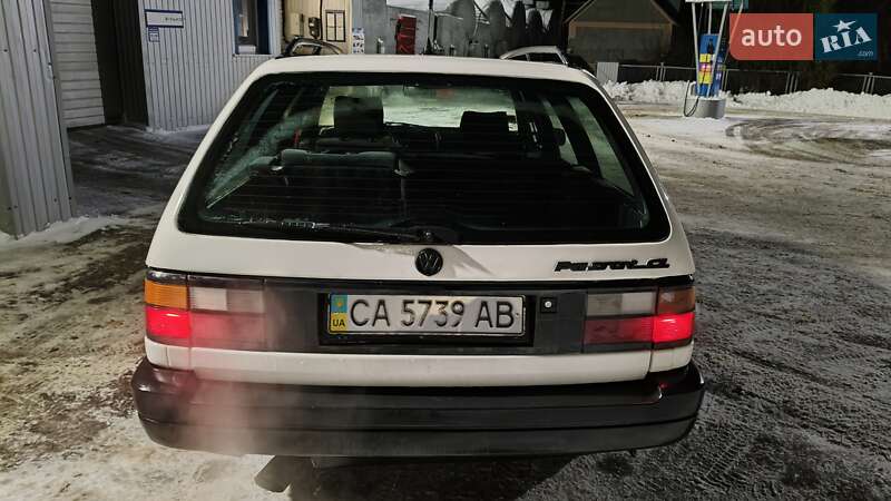 Універсал Volkswagen Passat 1993 в Лисянці