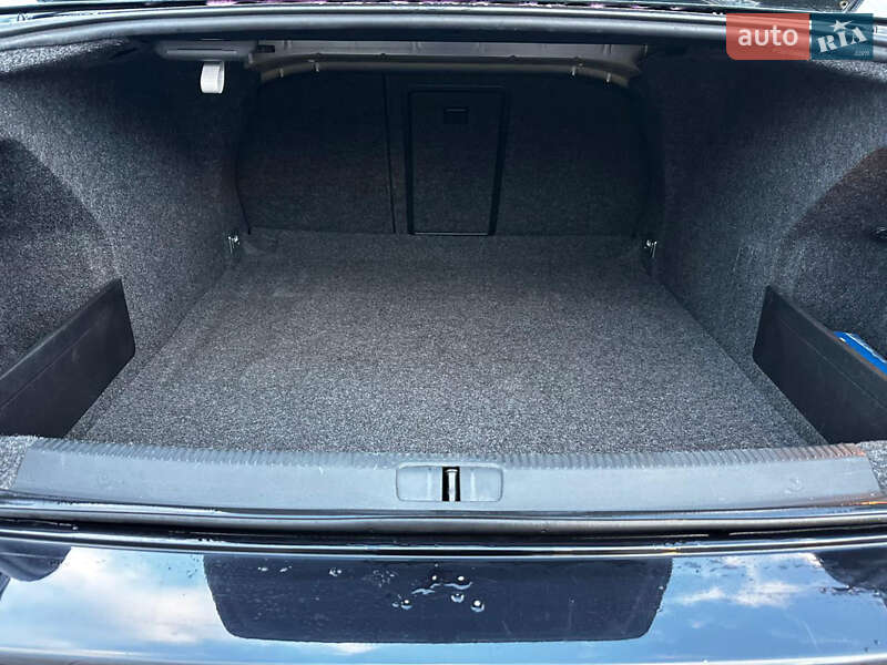 Седан Volkswagen Passat 2009 в Виннице