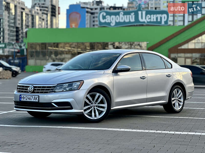 Седан Volkswagen Passat 2018 в Одессе