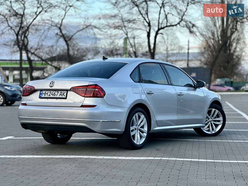 Седан Volkswagen Passat 2018 в Одессе