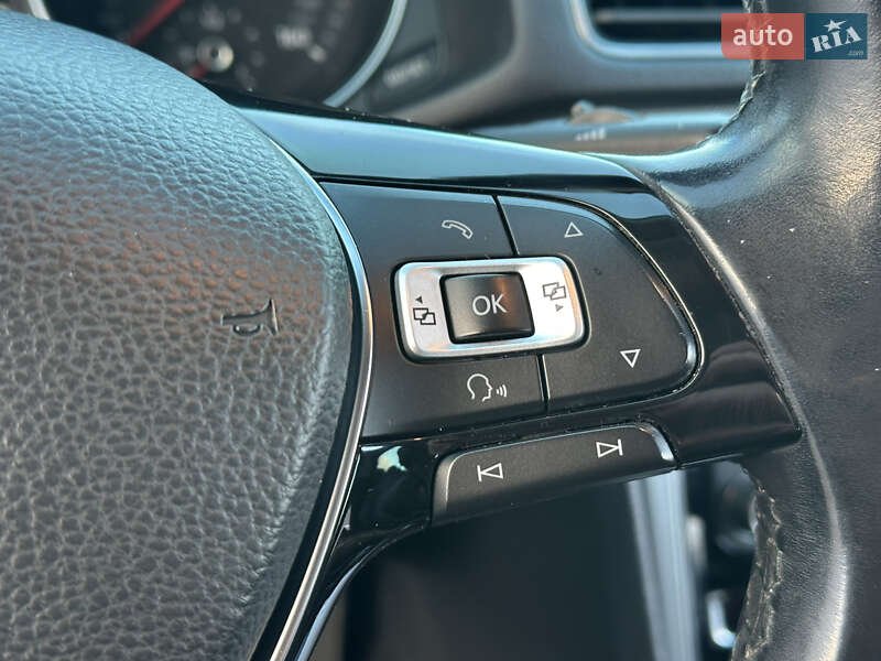 Седан Volkswagen Passat 2018 в Одессе