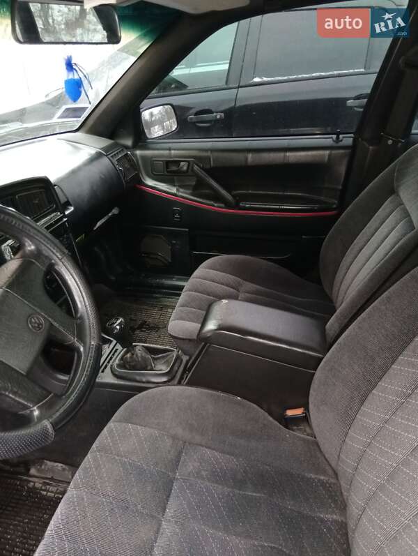 Седан Volkswagen Passat 1991 в Шепетовке