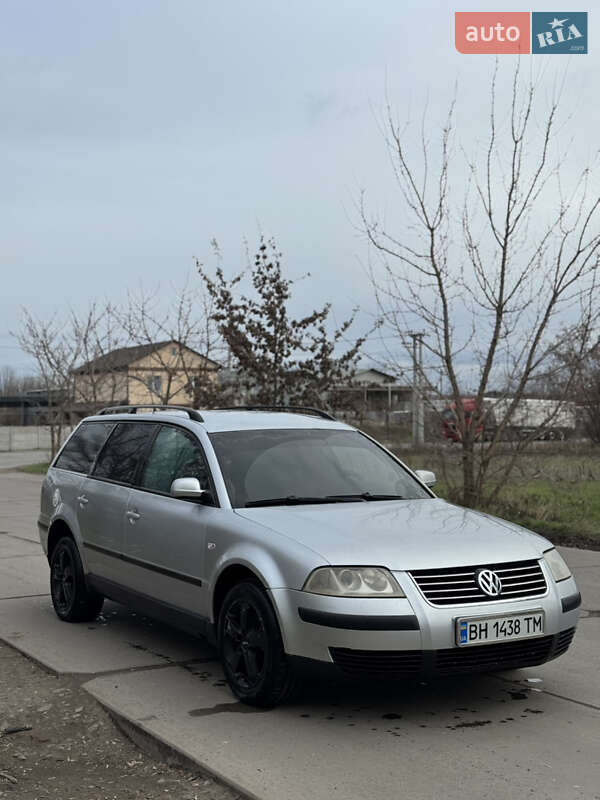 Универсал Volkswagen Passat 2003 в Нерубайском