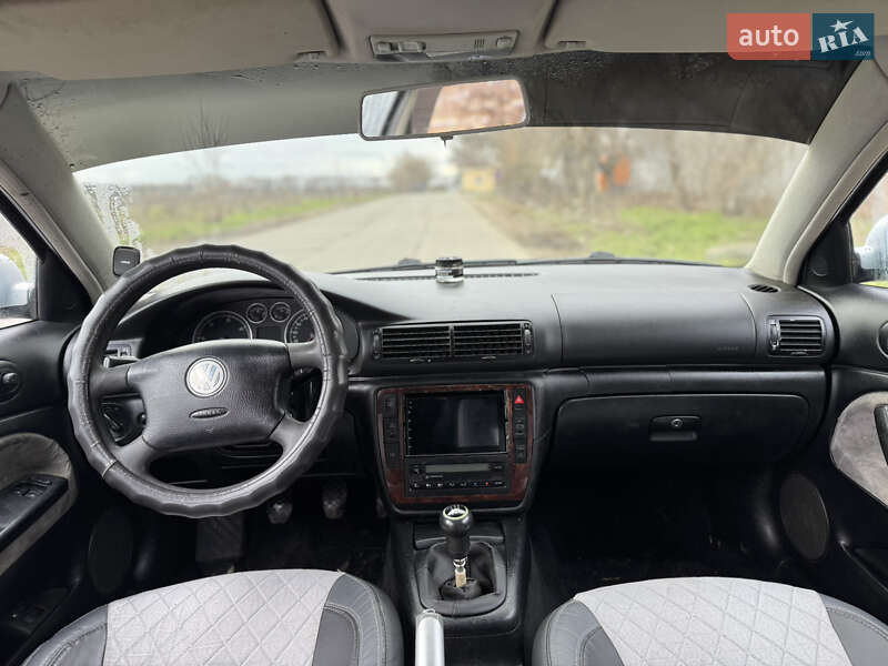 Универсал Volkswagen Passat 2003 в Нерубайском