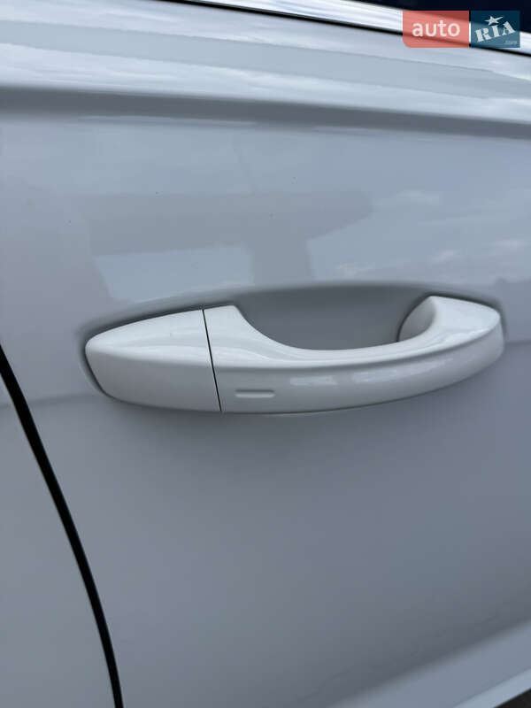 Седан Volkswagen Passat 2020 в Одессе