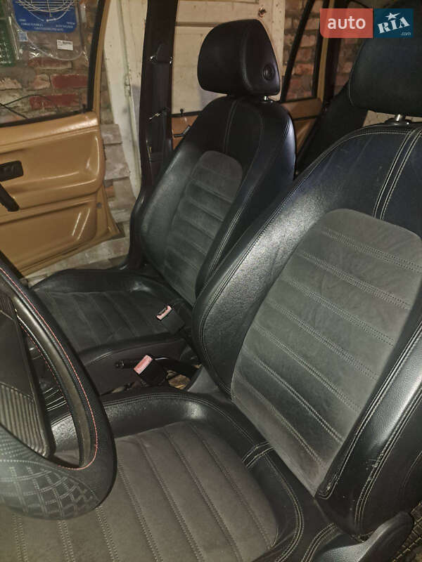 Хетчбек Volkswagen Passat 1981 в Ужгороді