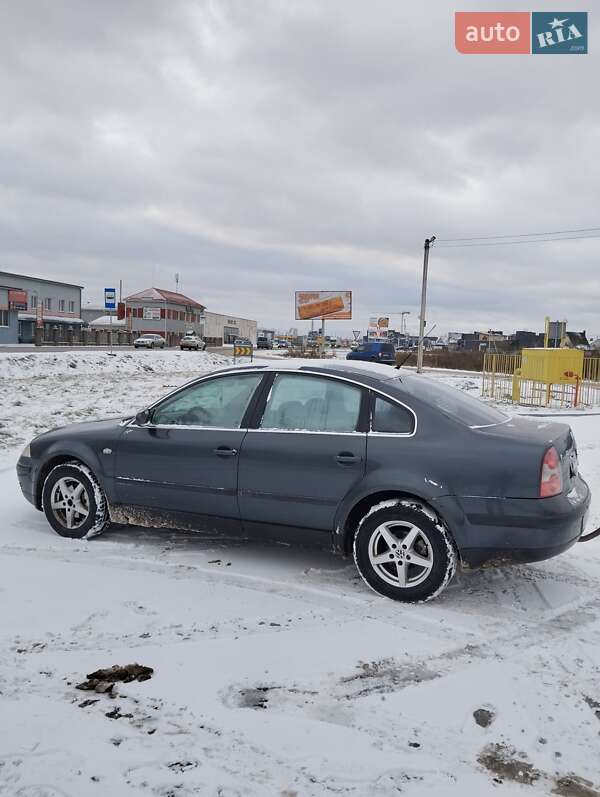 Седан Volkswagen Passat 2001 в Рованцях фото 5 Седан Volkswagen Passat 2001 в Рованцях