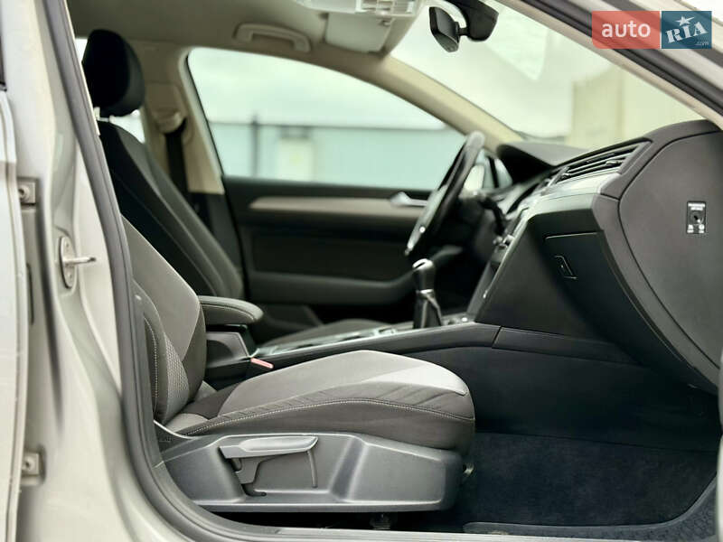 Универсал Volkswagen Passat 2016 в Луцке