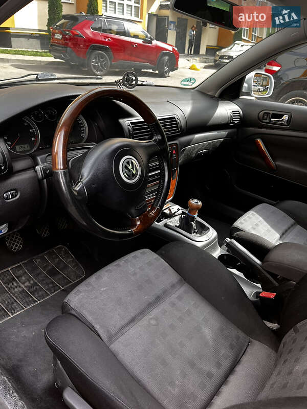 Універсал Volkswagen Passat 2001 в Вінниці