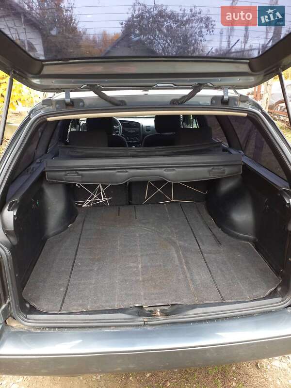 Універсал Volkswagen Passat 1995 в Мукачевому