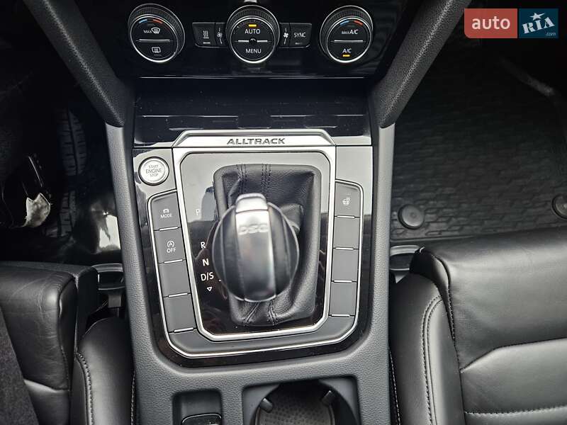 Универсал Volkswagen Passat 2018 в Киеве