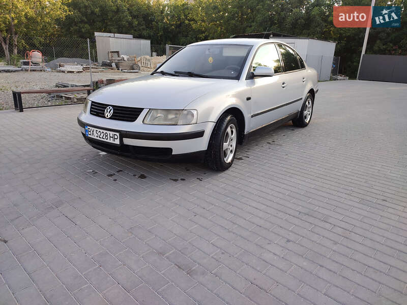 Седан Volkswagen Passat 1998 в Каменец-Подольском