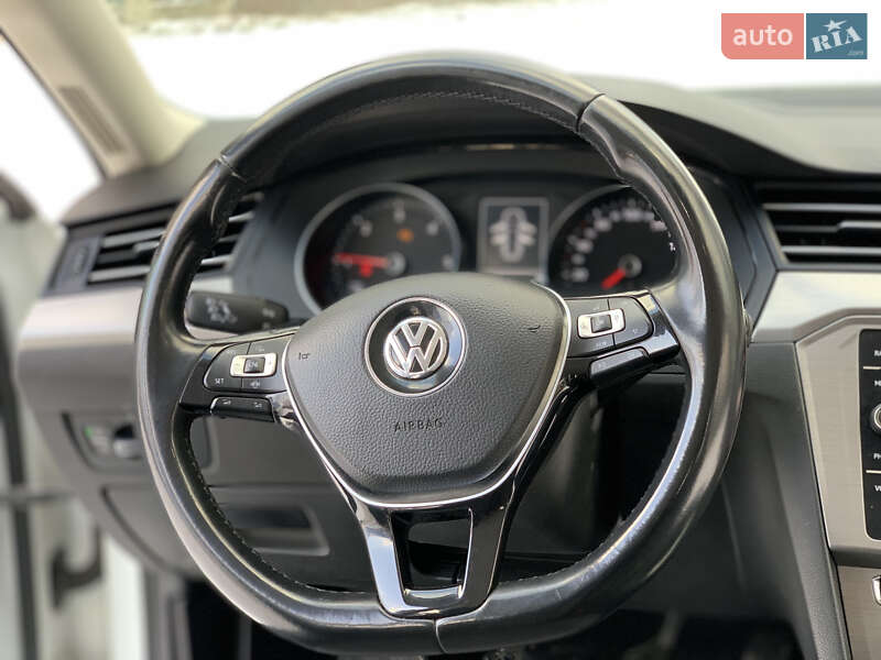 Универсал Volkswagen Passat 2018 в Киверцах