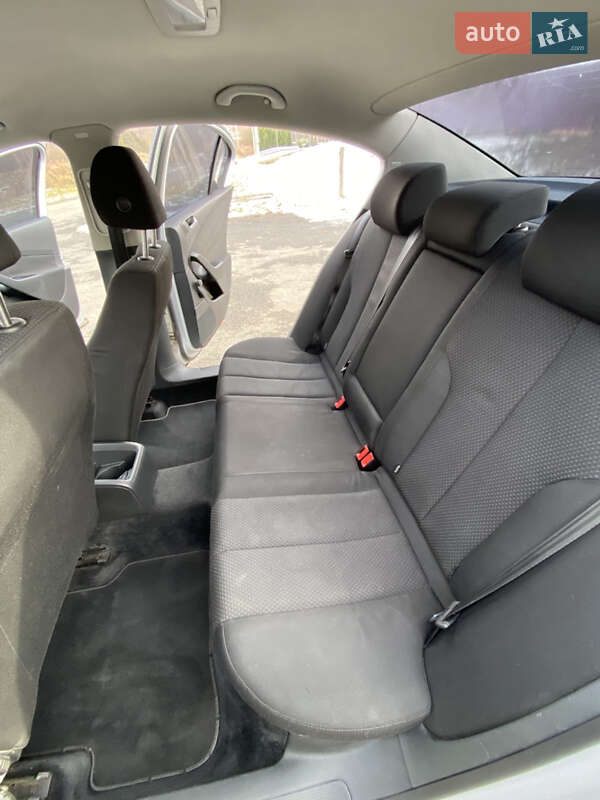 Седан Volkswagen Passat 2008 в Мукачевому