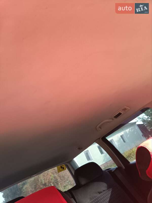 Універсал Volkswagen Passat 2001 в Путивлі