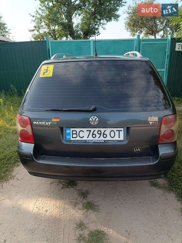 Універсал Volkswagen Passat 2001 в Путивлі