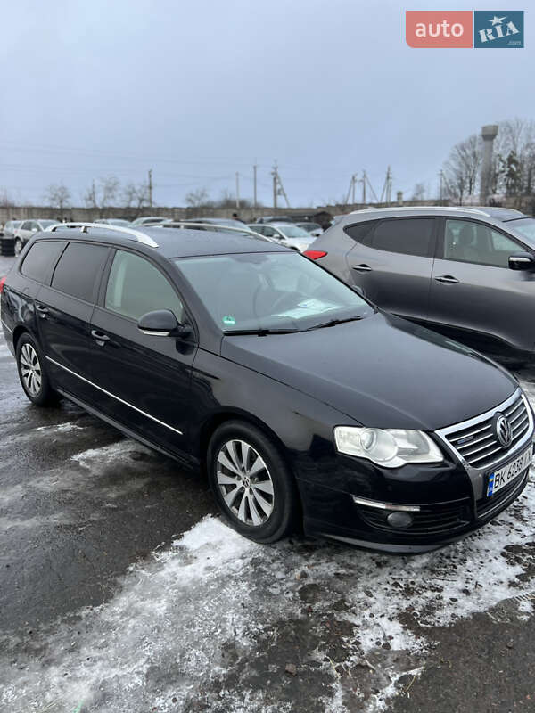 Універсал Volkswagen Passat 2010 в Радивиліві